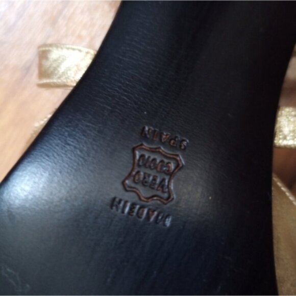 Kenneth Cole Women shoes Gold Size 8.5 - Picture 3 of 6